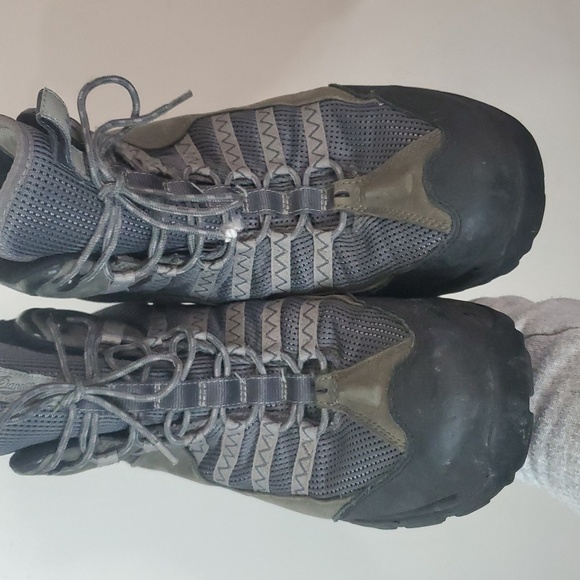 Danner Gray and Black Men's Boots - Picture 14 of 16